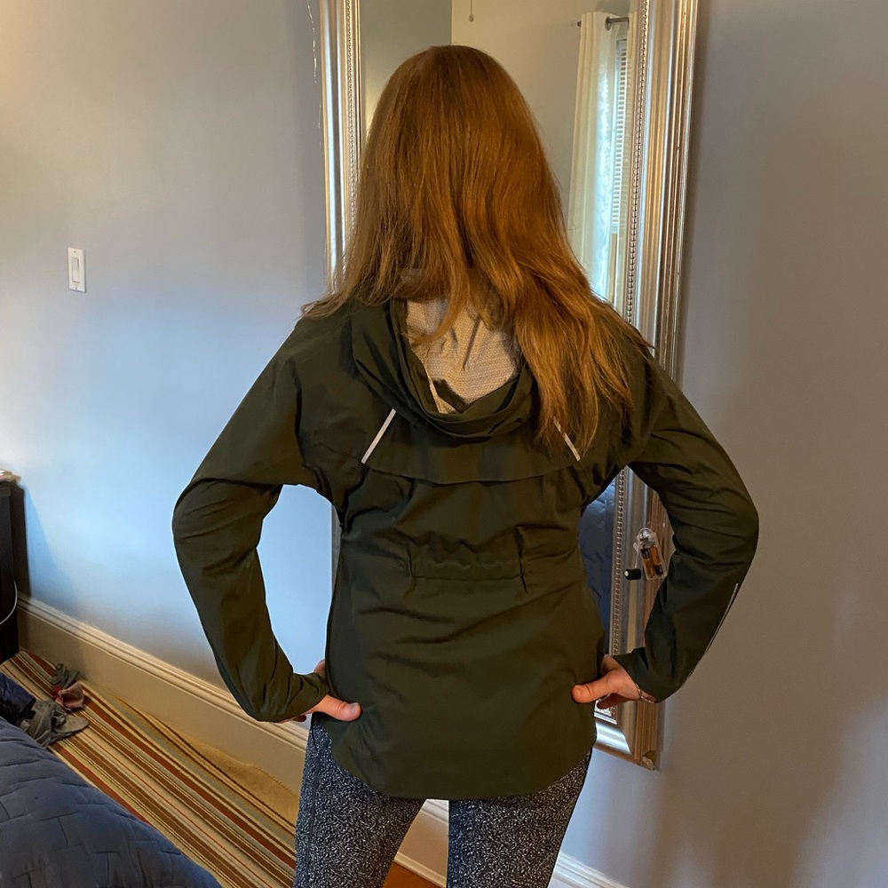 Athleta windbreaker/runner jacket size S - Picture 3 of 10